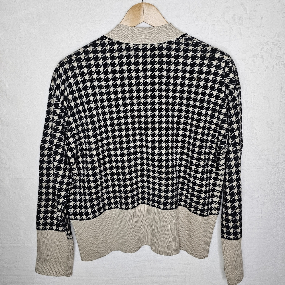 NWT Women's Medium Cozy Knit Houndstooth Cardigan Scottish, Tradition, Old Money - Picture 6 of 15